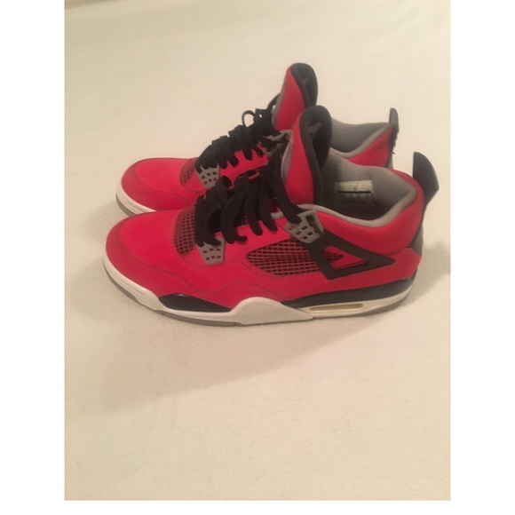 Jordan Toro 4s - Picture 3 of 4